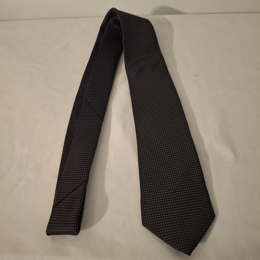 Adrienne Vittadini Men's Dark Blue And Pink Fashion Tie